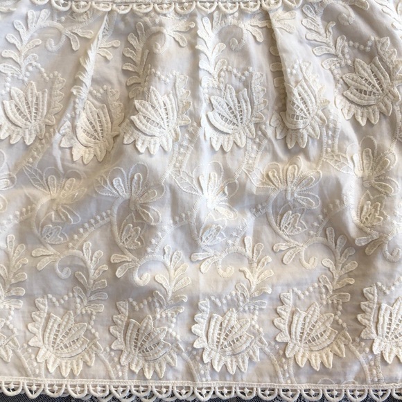 Like new Zara guipure lace skirt 100% cotton - Picture 4 of 5